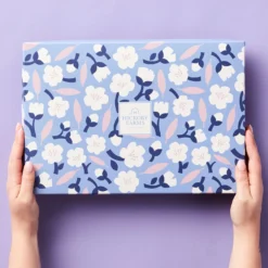 Blossom Give Back Gift Box -HICKORY FARMS Sales 14 spring lid outside 2