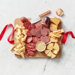 Classic Bites & Board Gift Set -HICKORY FARMS Sales classic bites and board gift set 000961 1