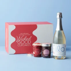 Cupcake 2-Pack & Moscato Gift Set -HICKORY FARMS Sales cupcake 2 pack moscato gift set 003521 2 1
