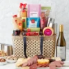Deluxe Gourmet Picnic Gift Basket With Wine -HICKORY FARMS Sales deluxe gourmet picnic gift basket with wine 006456 1 2
